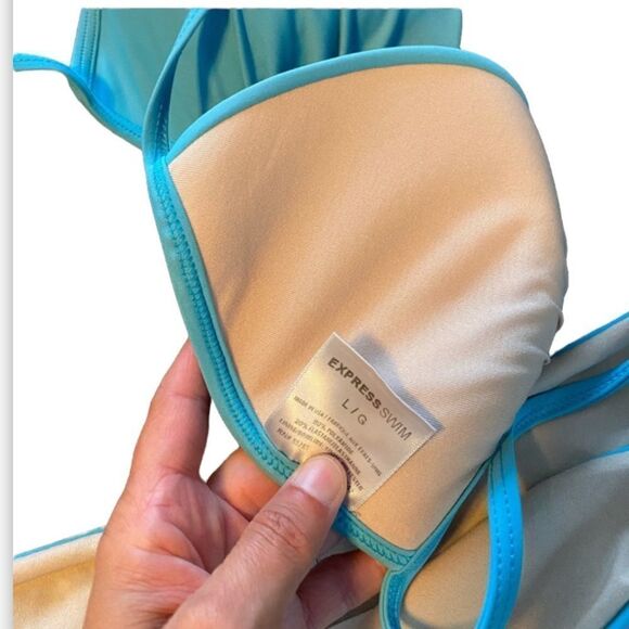 ✨Express Triangle Bikini✨ - Picture 5 of 6